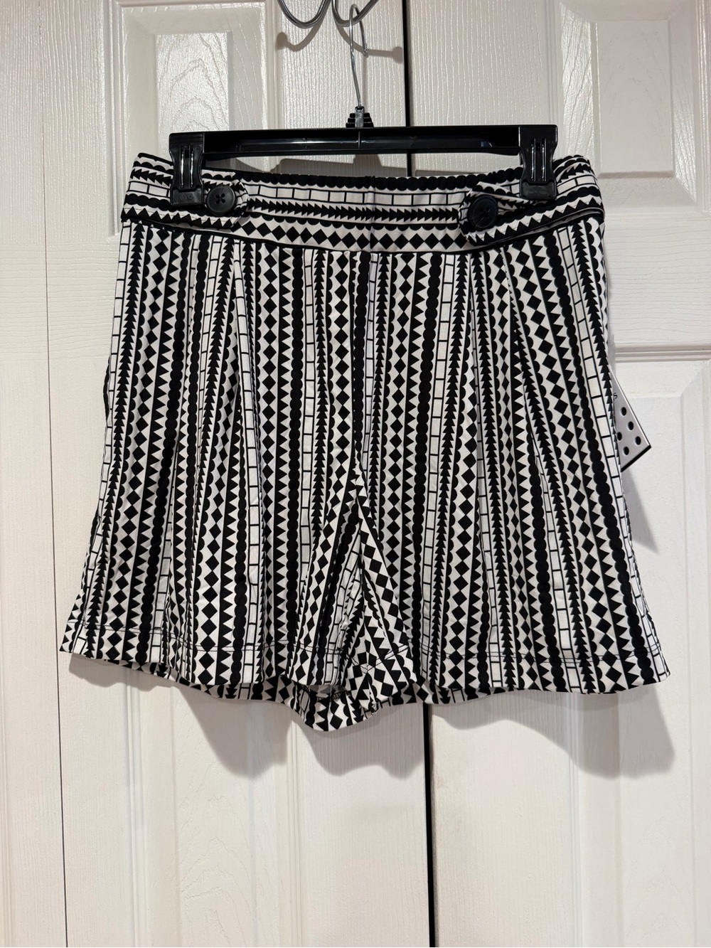 Robert Louis Monochrome Geometric High-Waist Shorts